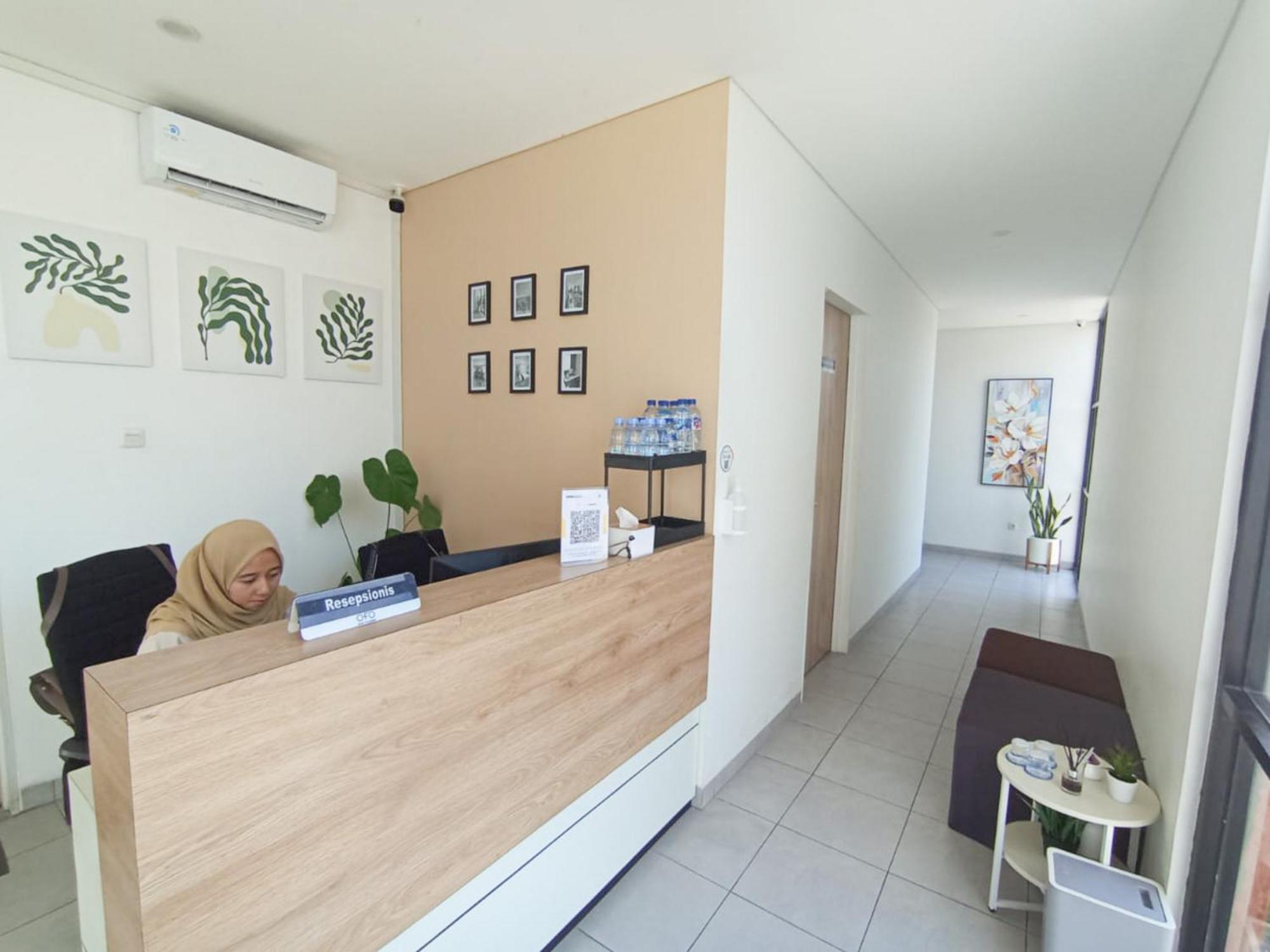 Hotel Ofo Kost Premium Kampung Inggris Pare Syariah Mitra Reddoorz Exterior foto