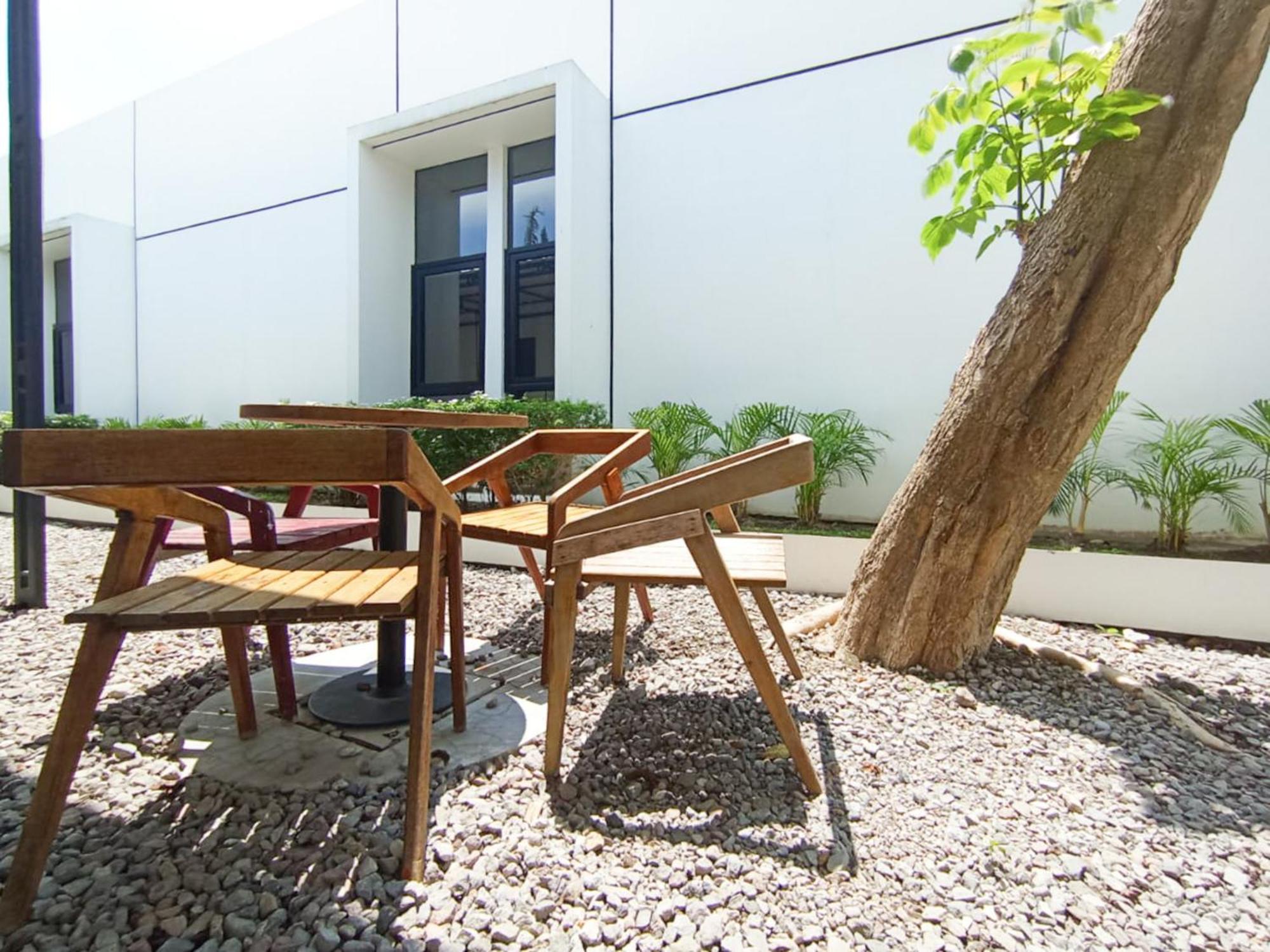 Hotel Ofo Kost Premium Kampung Inggris Pare Syariah Mitra Reddoorz Exterior foto