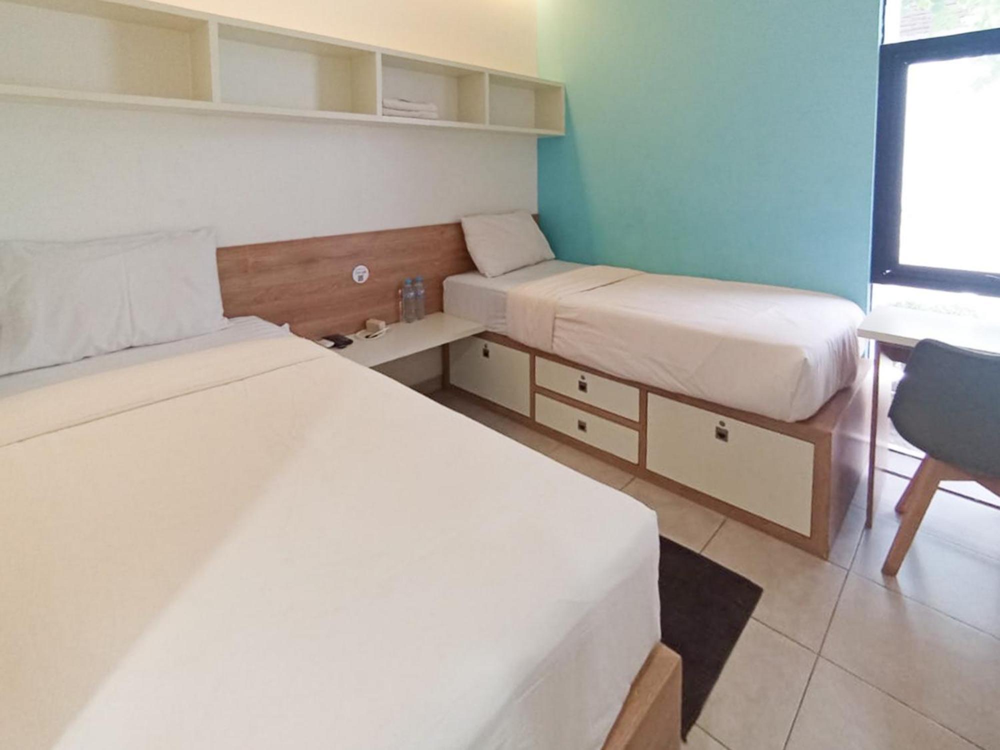 Hotel Ofo Kost Premium Kampung Inggris Pare Syariah Mitra Reddoorz Exterior foto