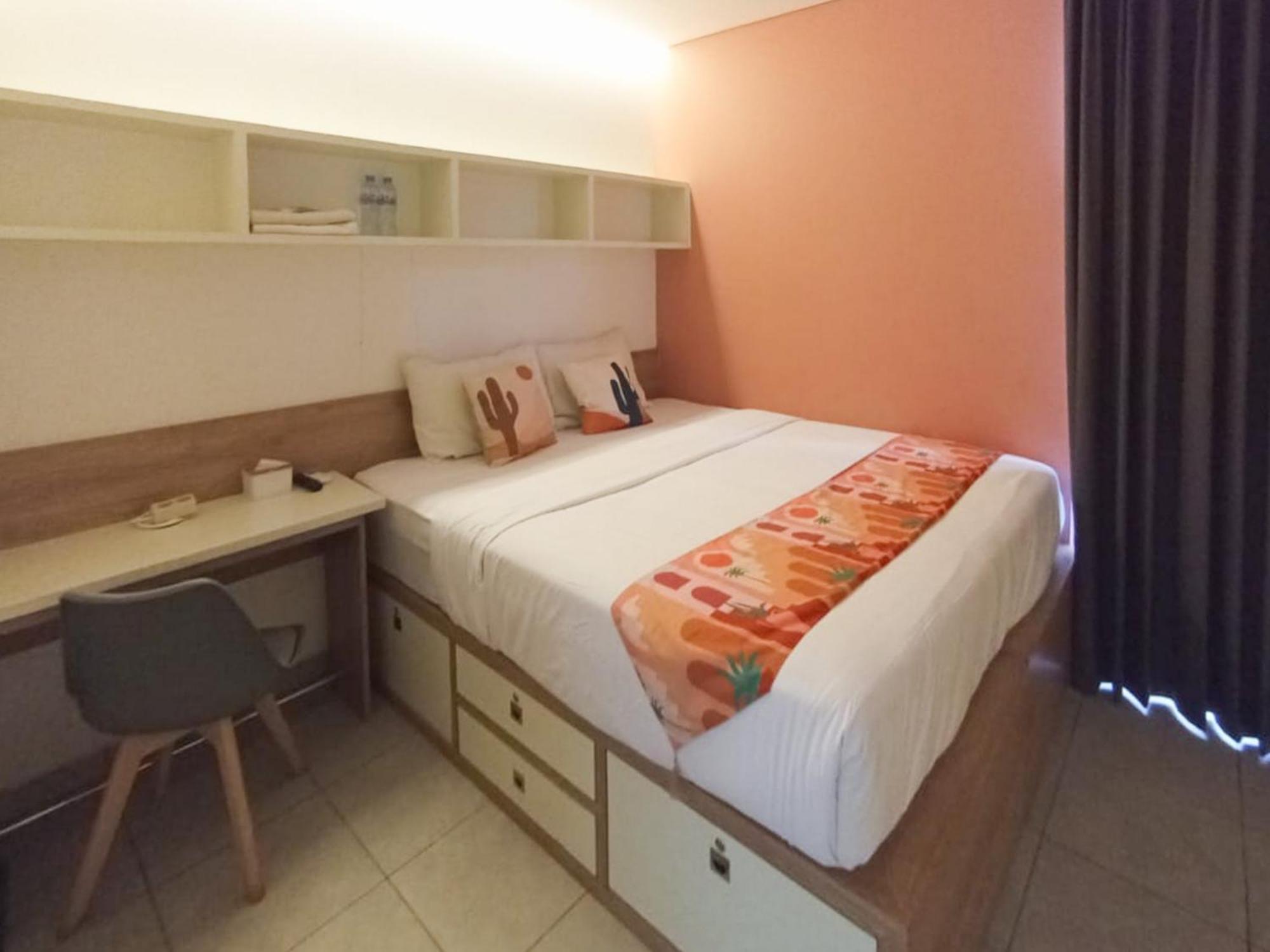 Hotel Ofo Kost Premium Kampung Inggris Pare Syariah Mitra Reddoorz Exterior foto