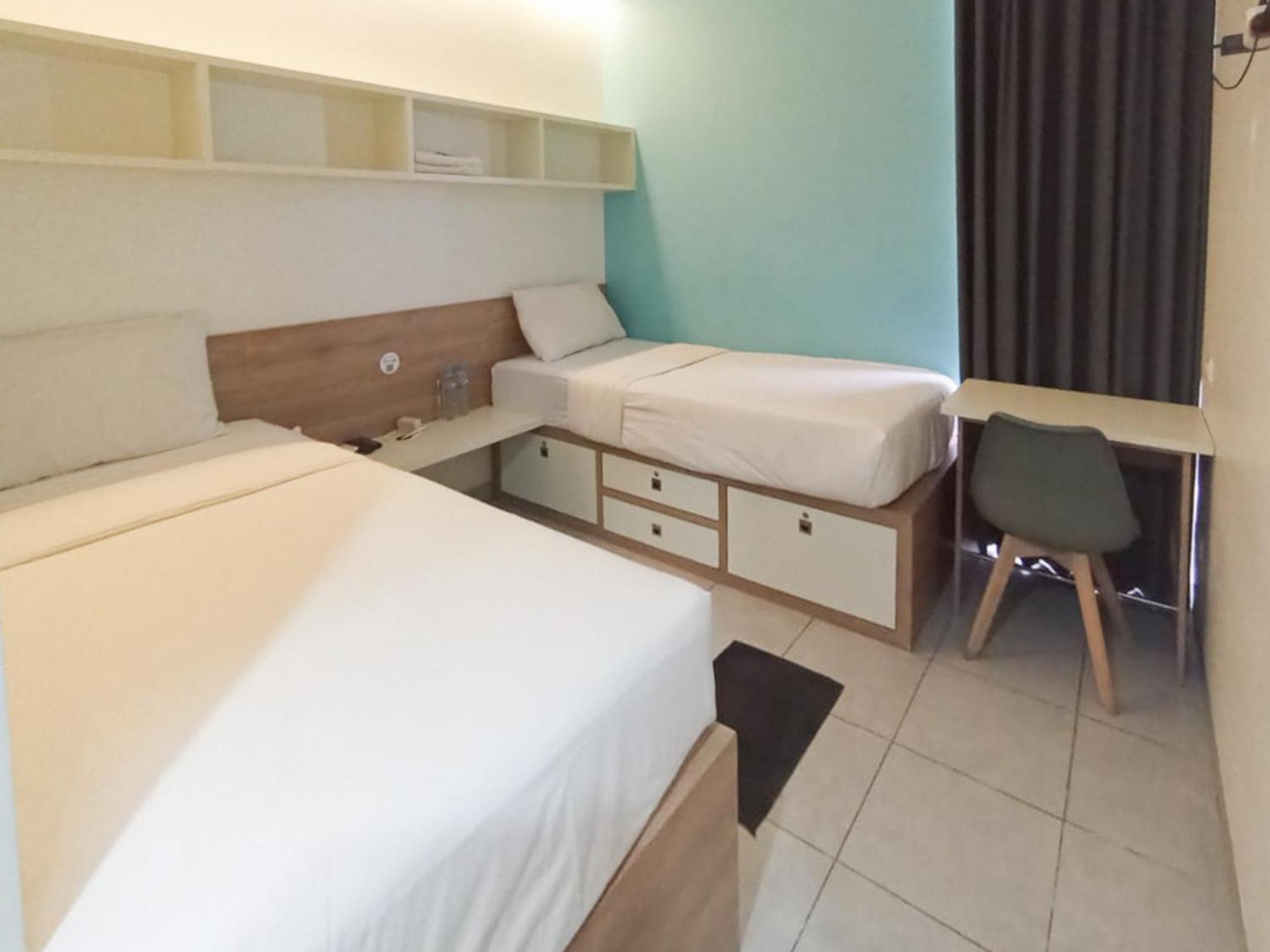 Hotel Ofo Kost Premium Kampung Inggris Pare Syariah Mitra Reddoorz Exterior foto