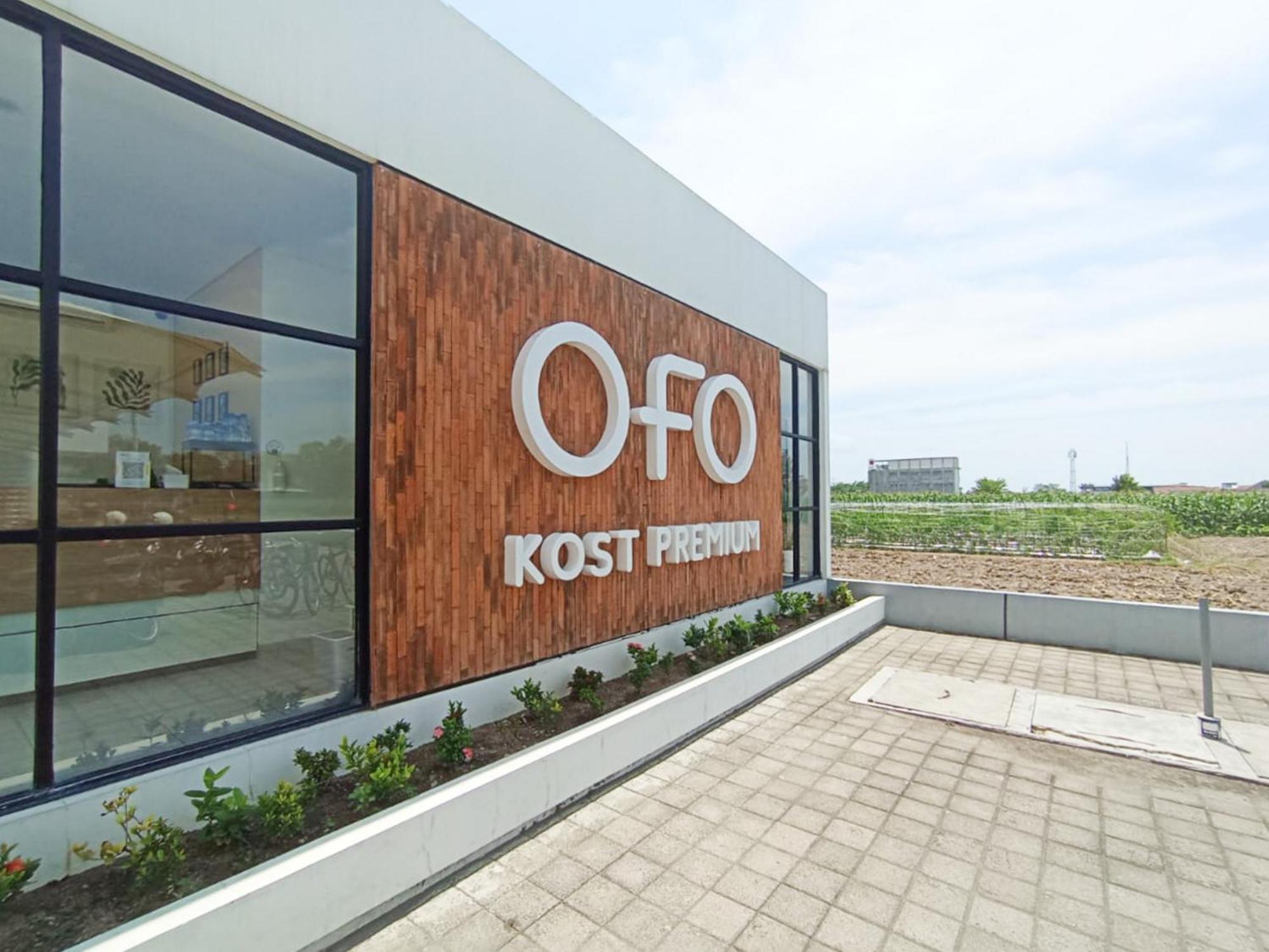 Hotel Ofo Kost Premium Kampung Inggris Pare Syariah Mitra Reddoorz Exterior foto