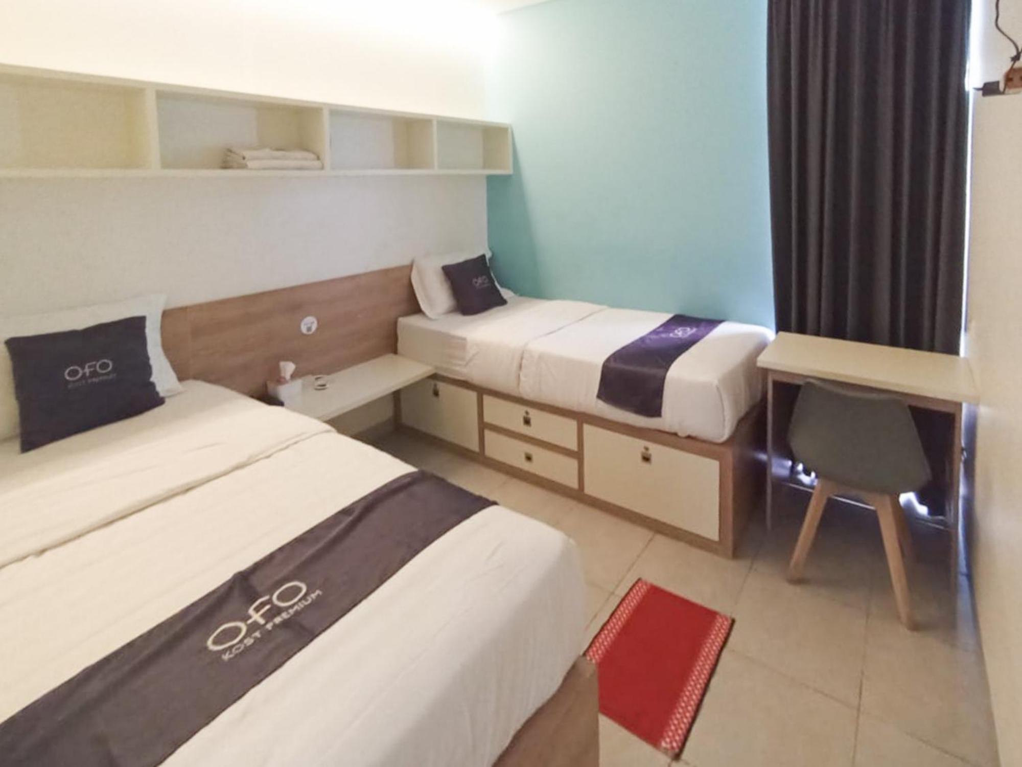 Hotel Ofo Kost Premium Kampung Inggris Pare Syariah Mitra Reddoorz Exterior foto