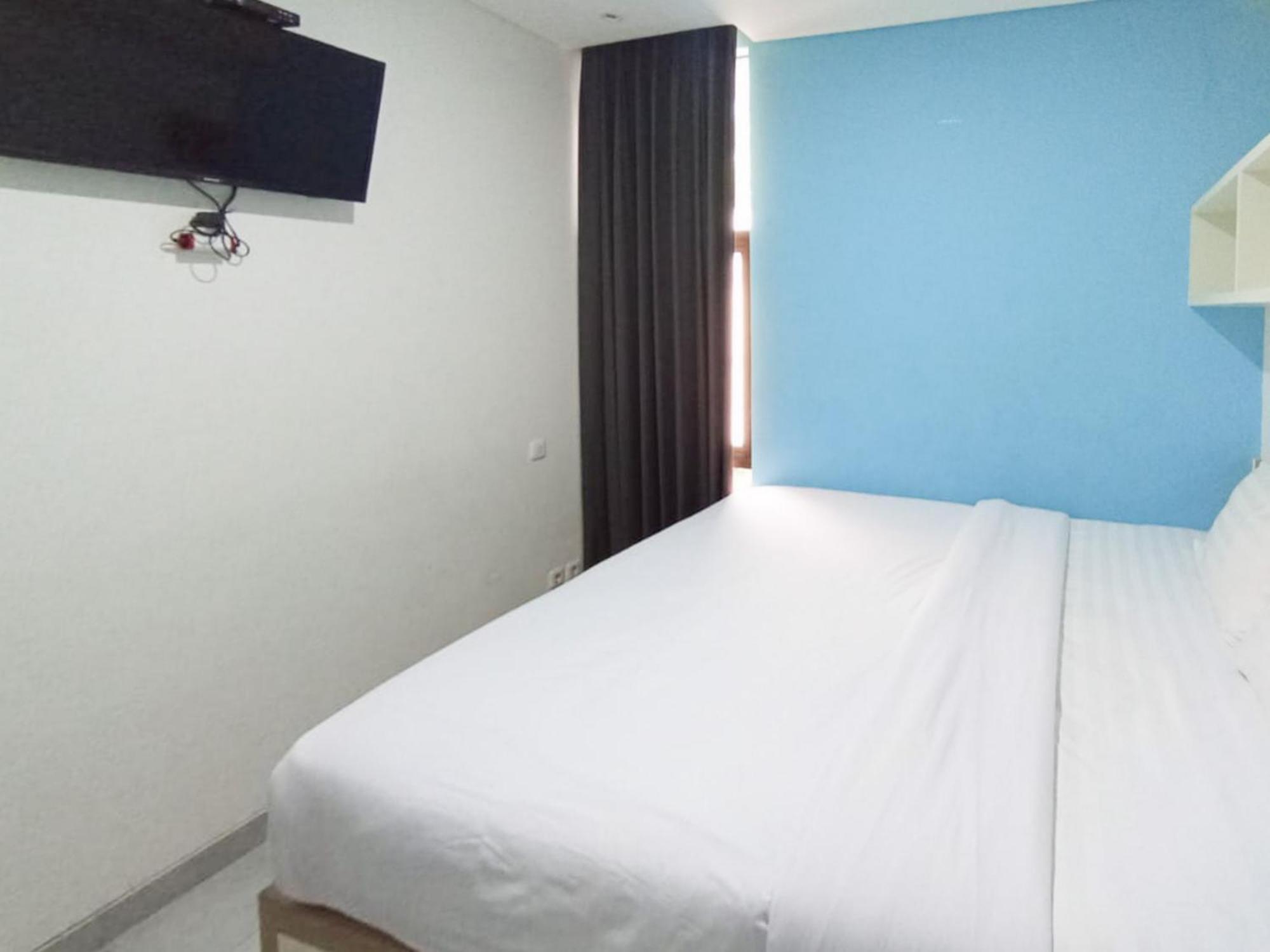 Hotel Ofo Kost Premium Kampung Inggris Pare Syariah Mitra Reddoorz Exterior foto