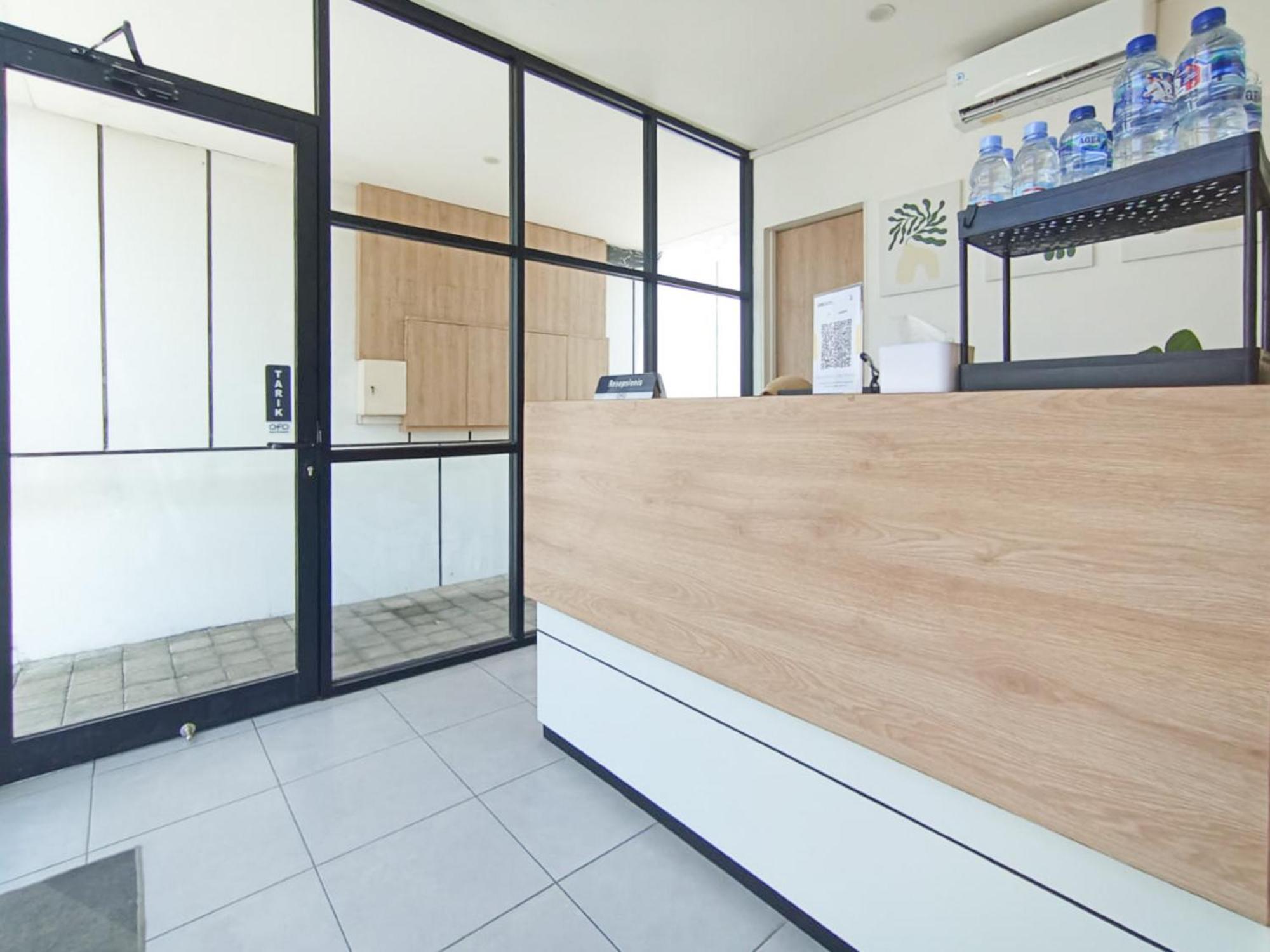 Hotel Ofo Kost Premium Kampung Inggris Pare Syariah Mitra Reddoorz Exterior foto